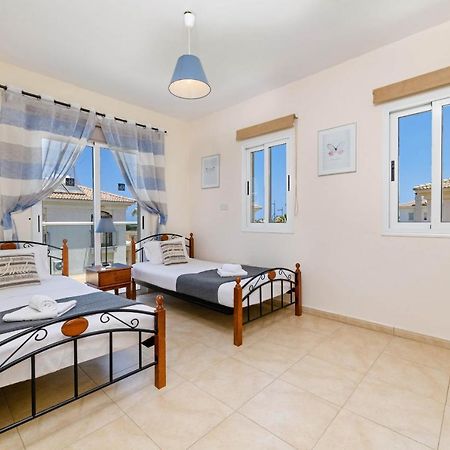 Blue Water Bay Villas パラリムニ エクステリア 写真