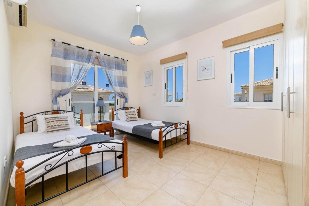 Blue Water Bay Villas パラリムニ エクステリア 写真