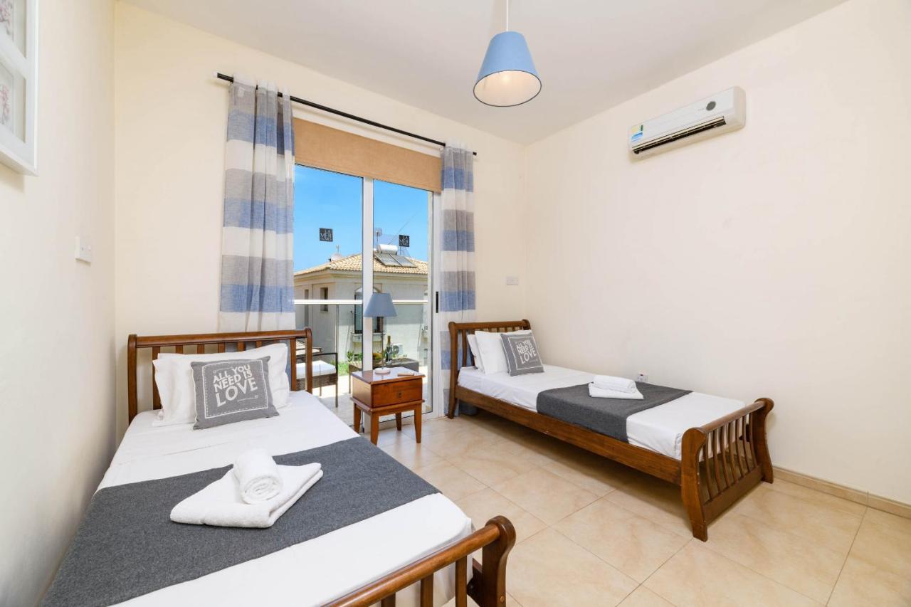 Blue Water Bay Villas パラリムニ エクステリア 写真