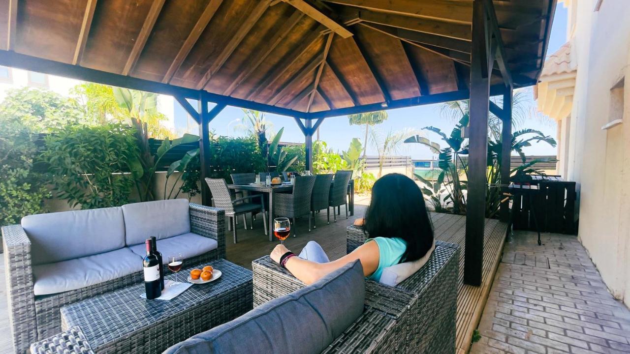 Blue Water Bay Villas パラリムニ エクステリア 写真